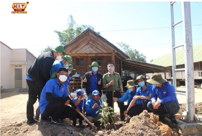 Xây nhà tình nghĩa giúp bà con có mái ấm gia đình Xây nhà tình nghĩa giúp bà con có mái ấm gia đình